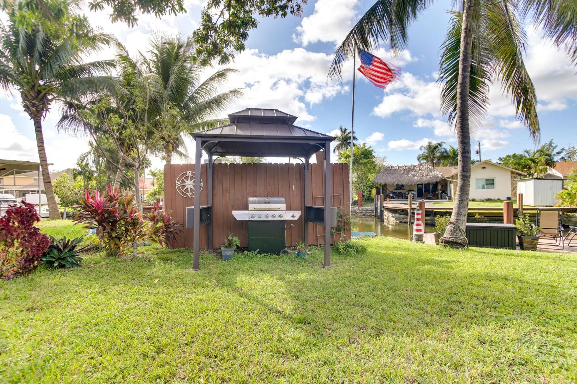 Canal Side Retreat With Dock, By Hollywood Boardwalk Fort Lauderdale Exterior photo