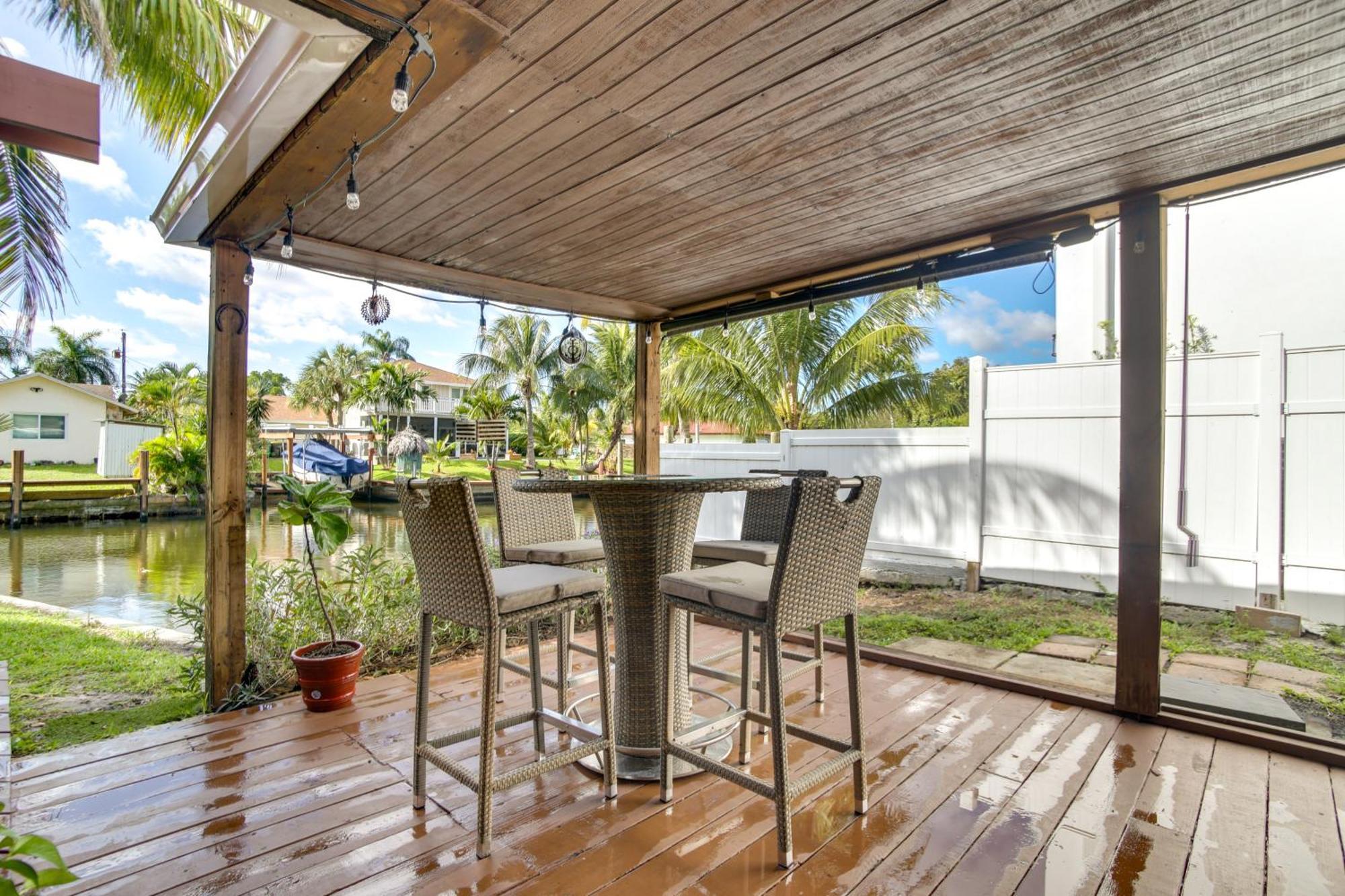 Canal Side Retreat With Dock, By Hollywood Boardwalk Fort Lauderdale Exterior photo